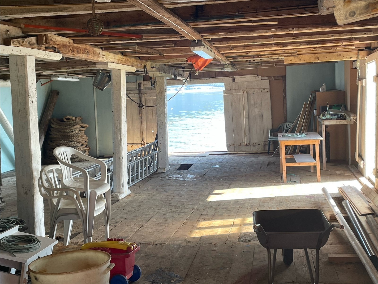 Døråpning i front rett ut mot havet - Flott utsikt Galleribilde