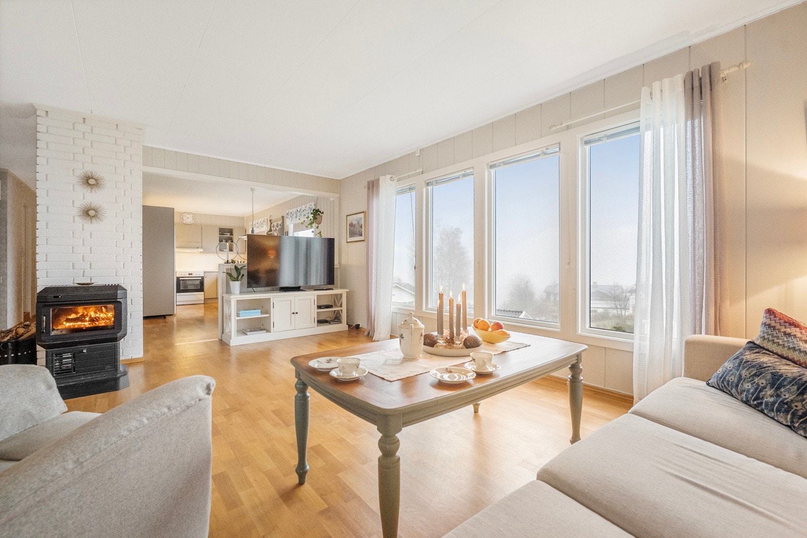 Peisovn i stua Galleribilde