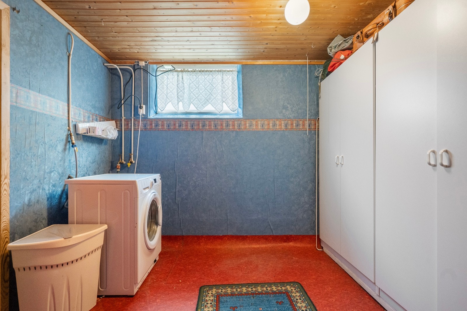 Vaskerom i kjelleren Galleribilde