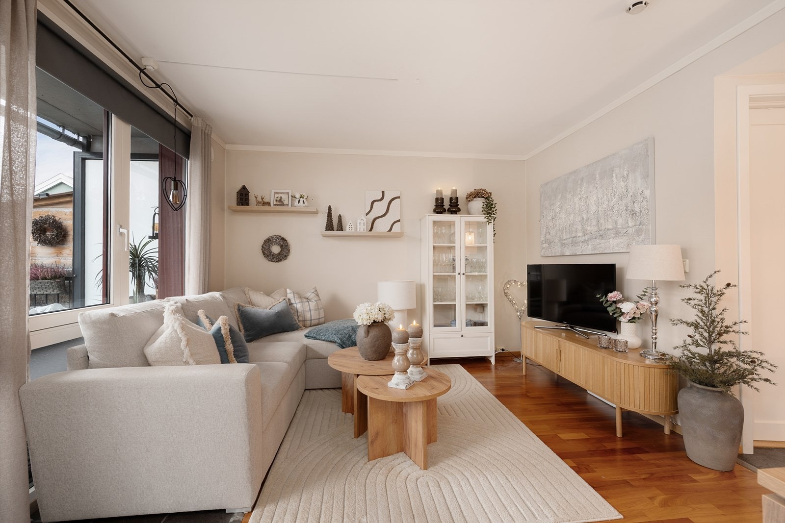 Rommet er lett å møblere etter eget ønske og behov. Galleribilde