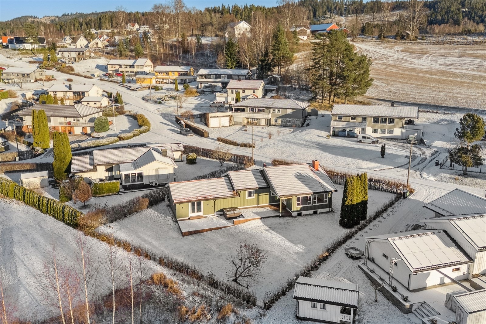 Boligen er fra 1976, med et moderne tilbygg fra 2022 som gir ekstra boareal. Galleribilde