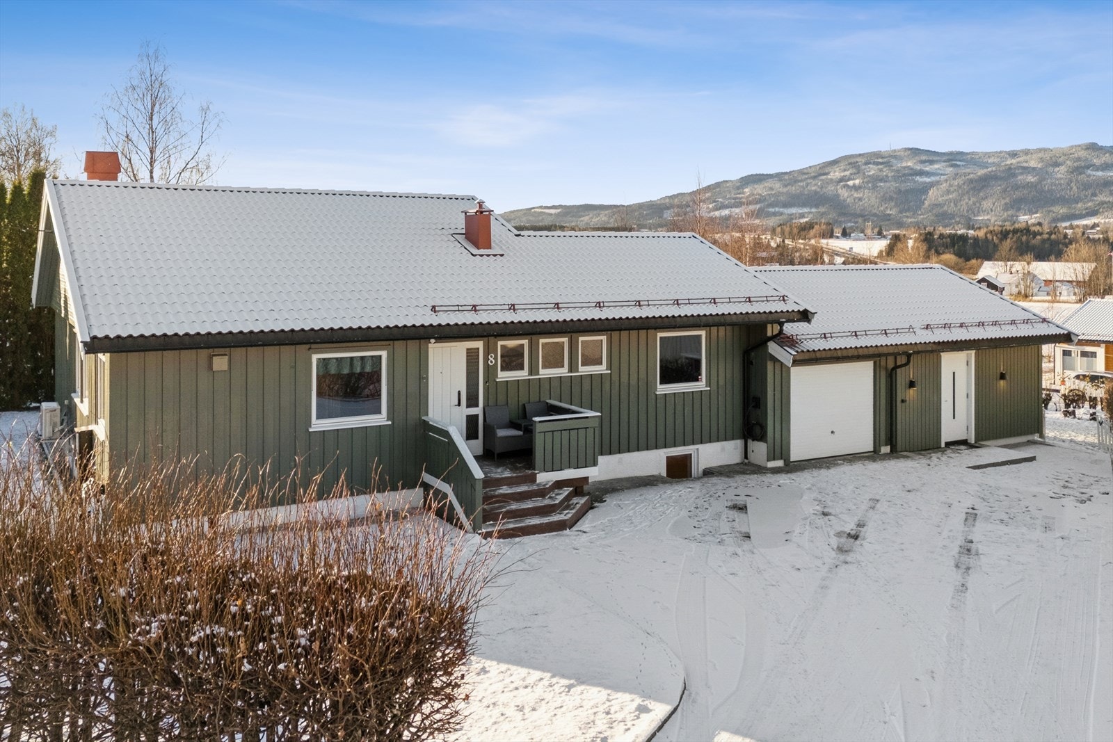 Velkommen til Ovrilia 8, presentert av John Thomas Ryggvik v/EiendomsMegler 1! Galleribilde