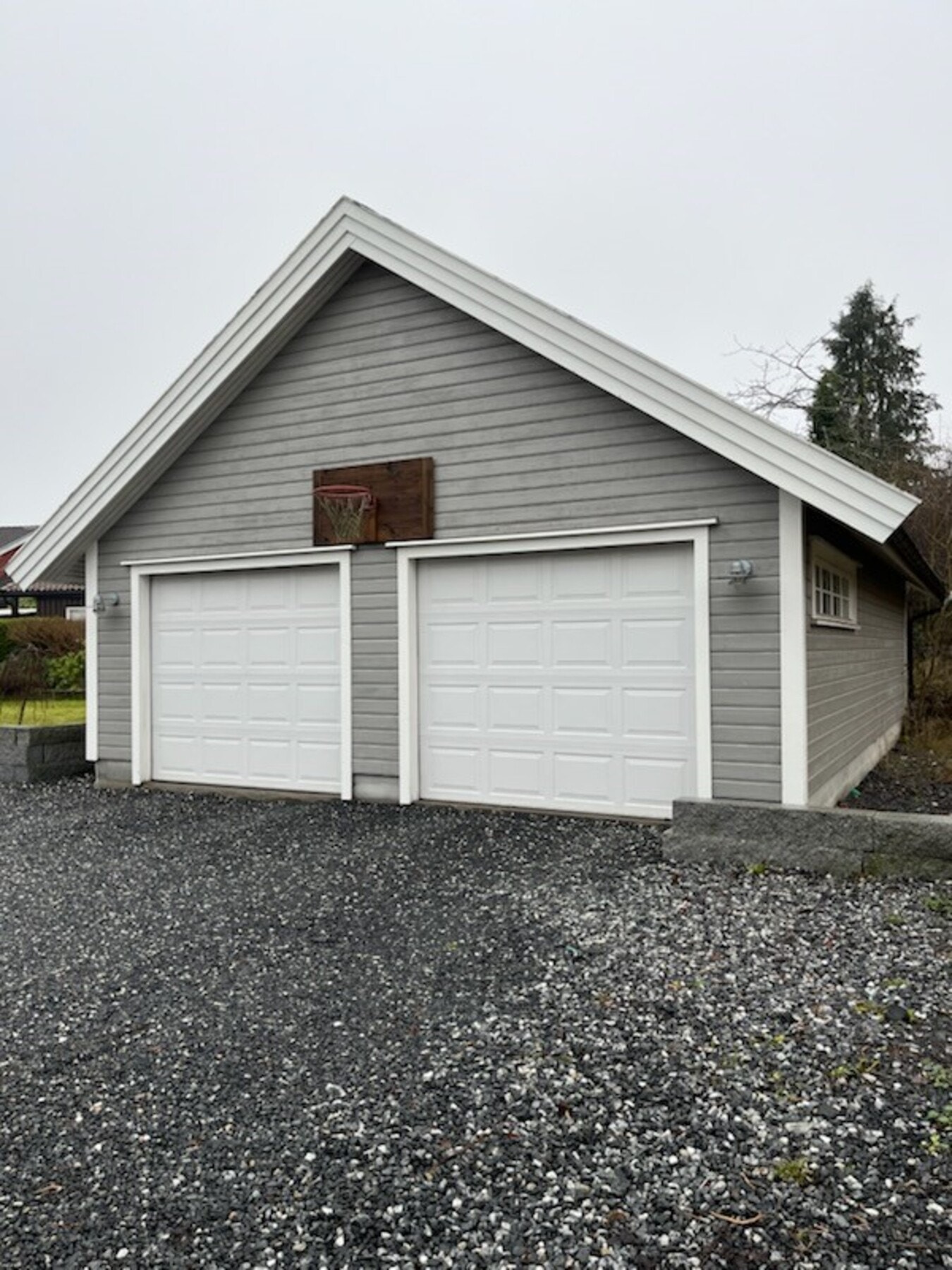 Selgers private bilde. Garasjen er på ca 67 kvm. Galleribilde