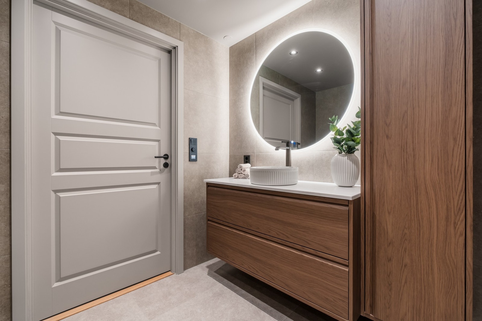 Badet er nytt fra 2025 og har ingen avvik i rapporten fra takstmann. Galleribilde