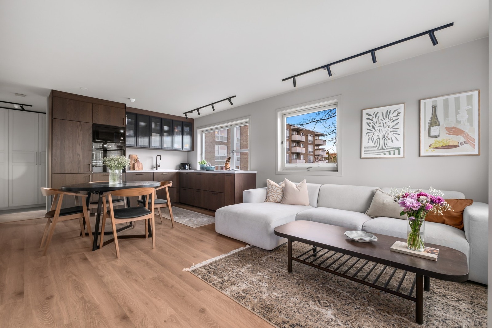 Boligen er i sin helhet pusset opp i 2025 og underveis er det lagt vekt på kvalitet og funksjonalitet. Galleribilde