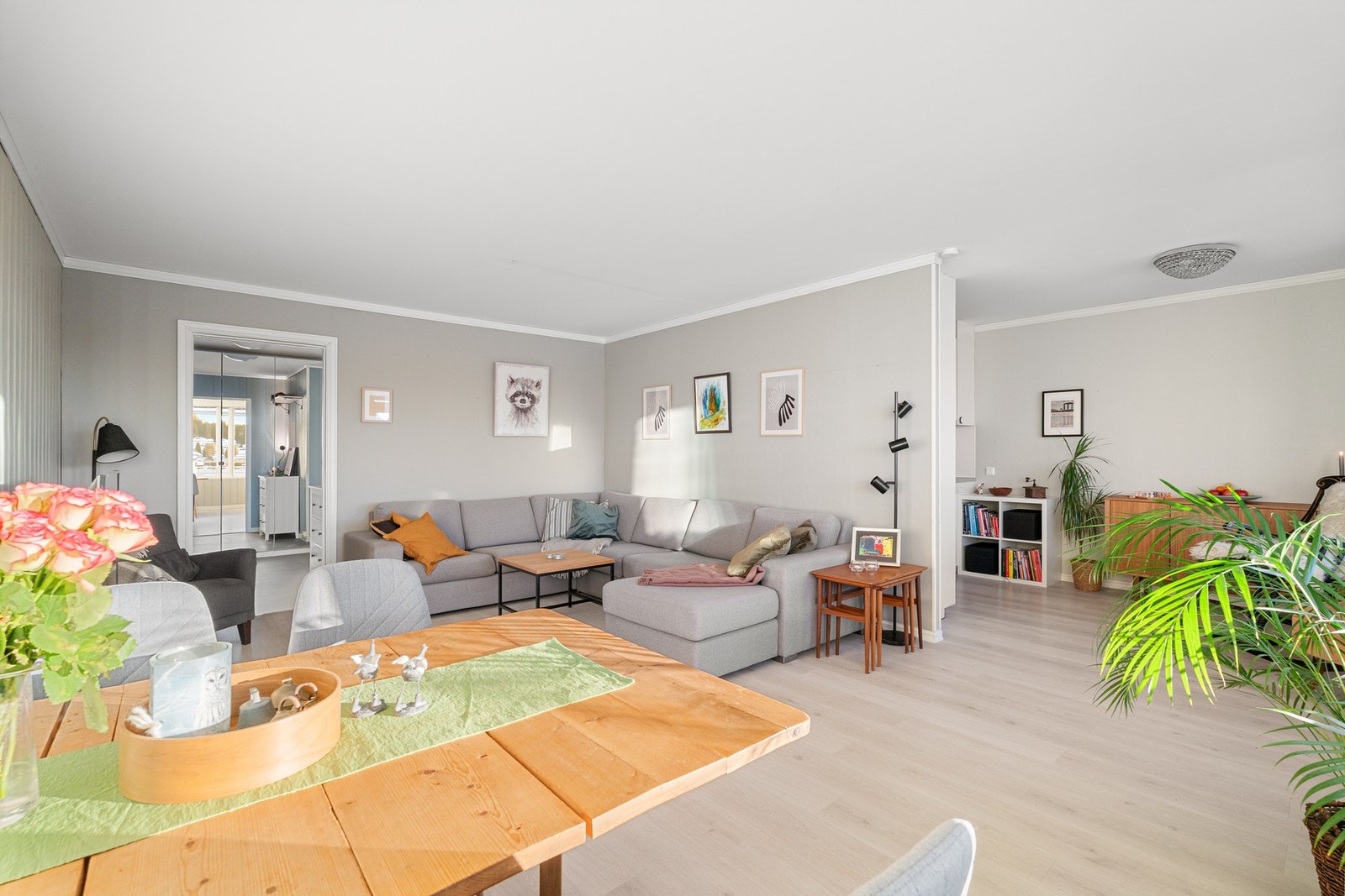 Stor og flott 4-roms leilighet i 3. etasje. Galleribilde