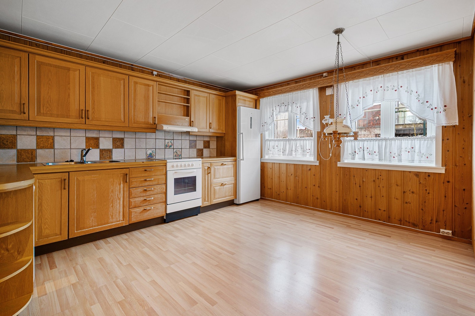 Kjøkken på over 14 m². Galleribilde