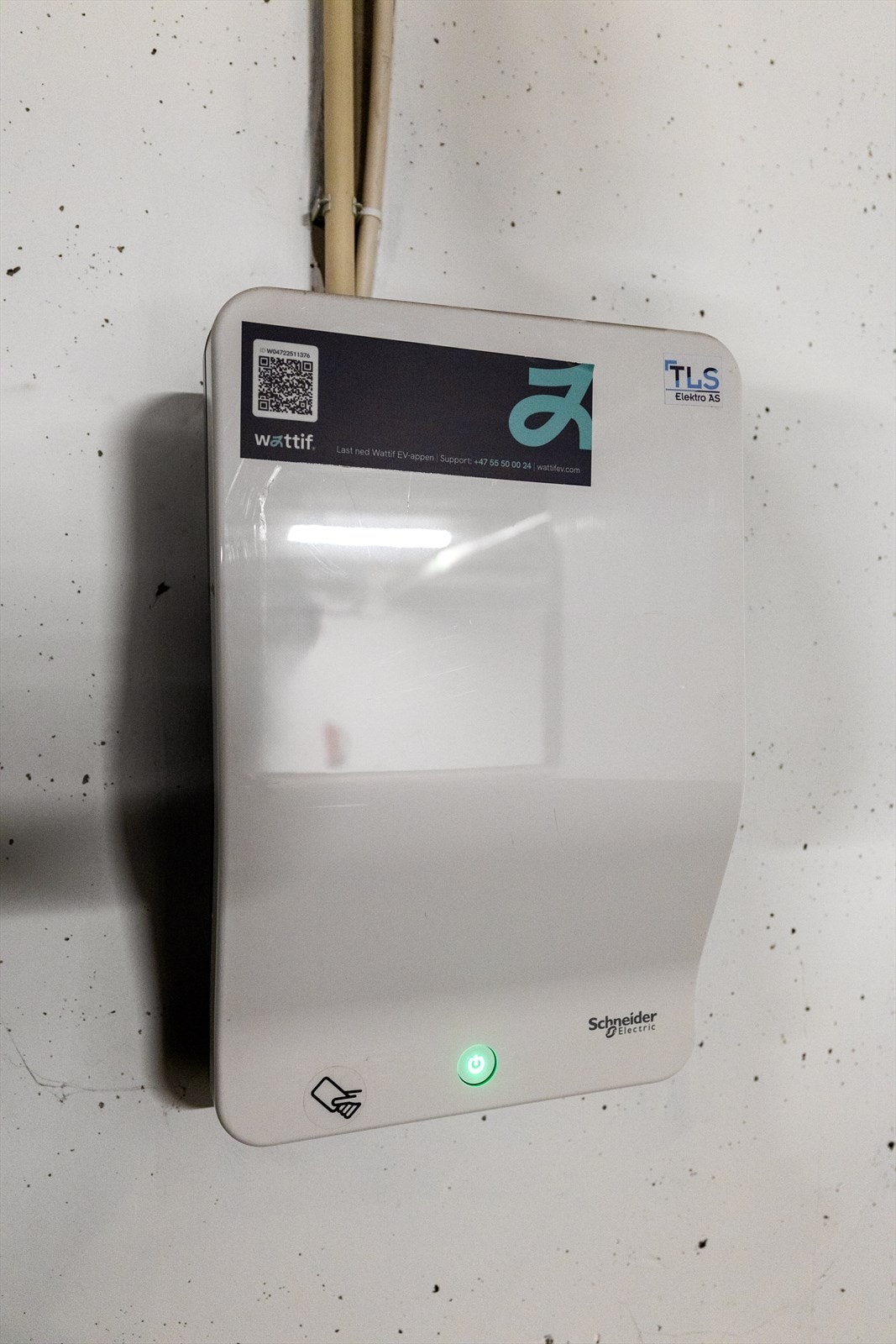 Den aktuelle plassen har elbillader Galleribilde