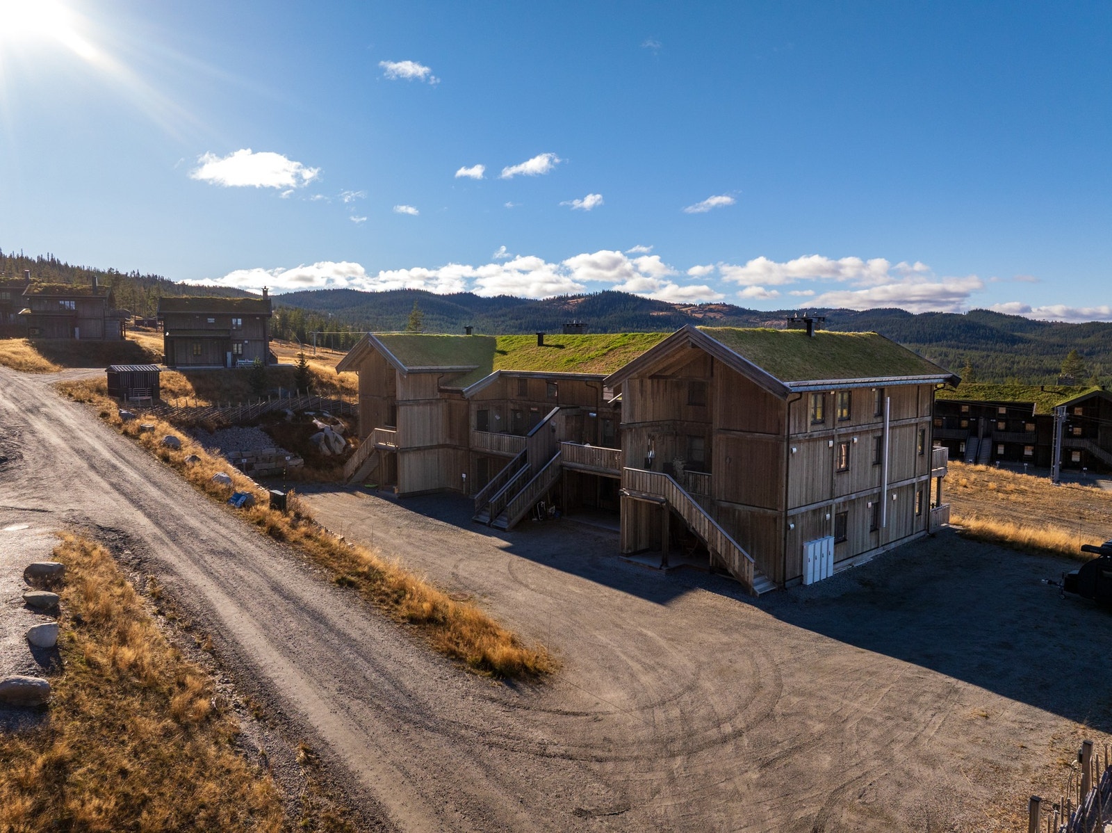 Kvartsvegen har et trivelig nabolag og er en populær veg i Nesfjellet. Galleribilde