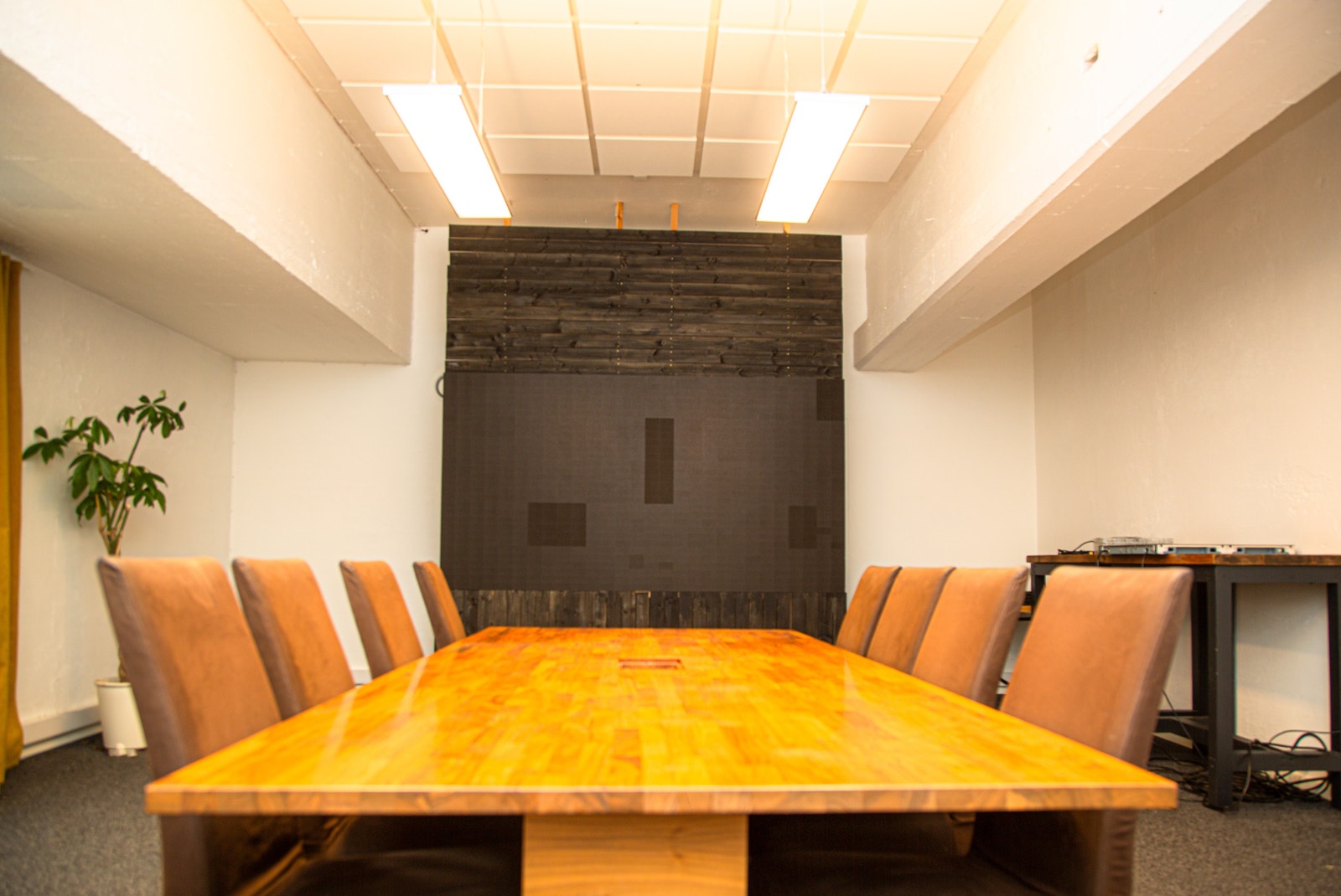 Det finnes et romslig møterom i tillegg Galleribilde