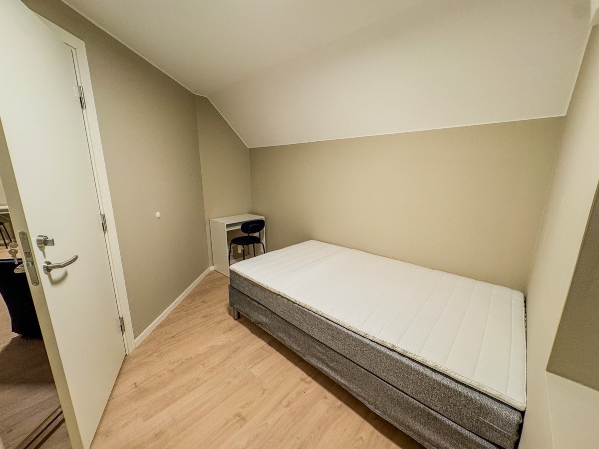 Soverom 1: 120 seng Galleribilde