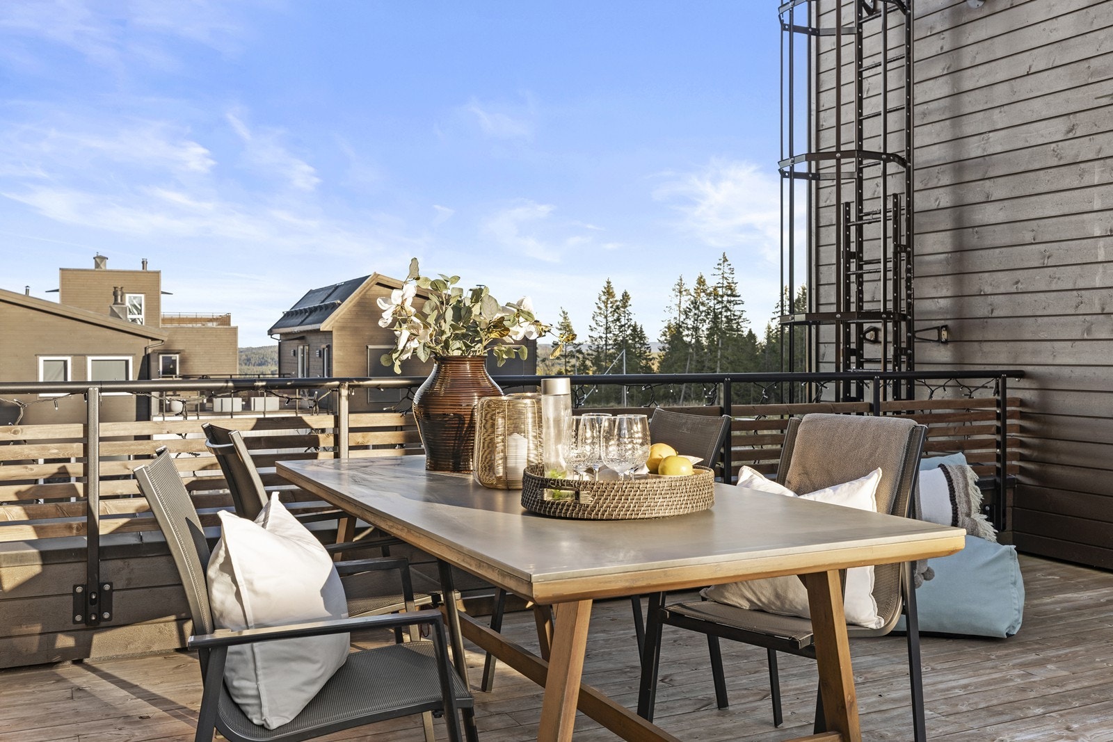 Boligen har totalt 85 m² med balkonger og terrasser! Galleribilde