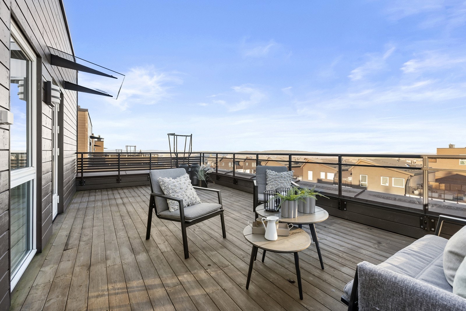 Her er det store muligheter for utemøbler i flere seksjoner. Galleribilde