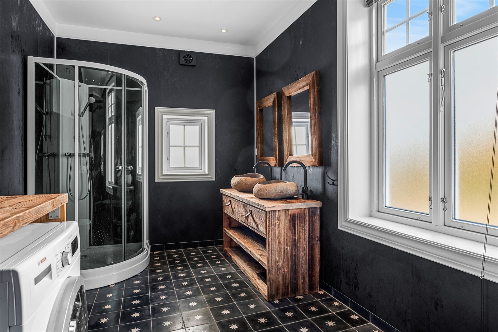 Bad leilighet 2. etasje Galleribilde