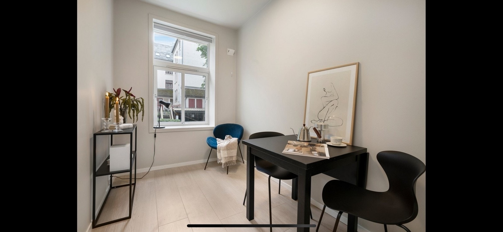 Soverom 2 er på ca. 6 kvm (andre møbler følger) Galleribilde