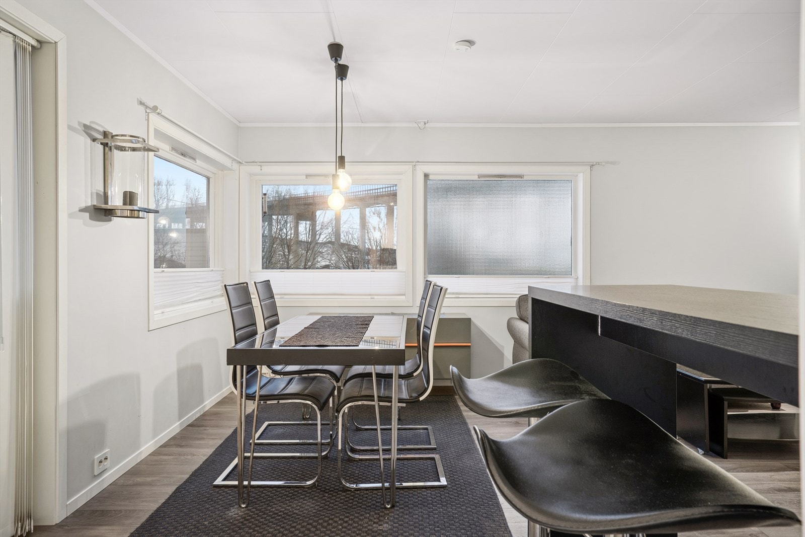 Spiseplass i stue Galleribilde