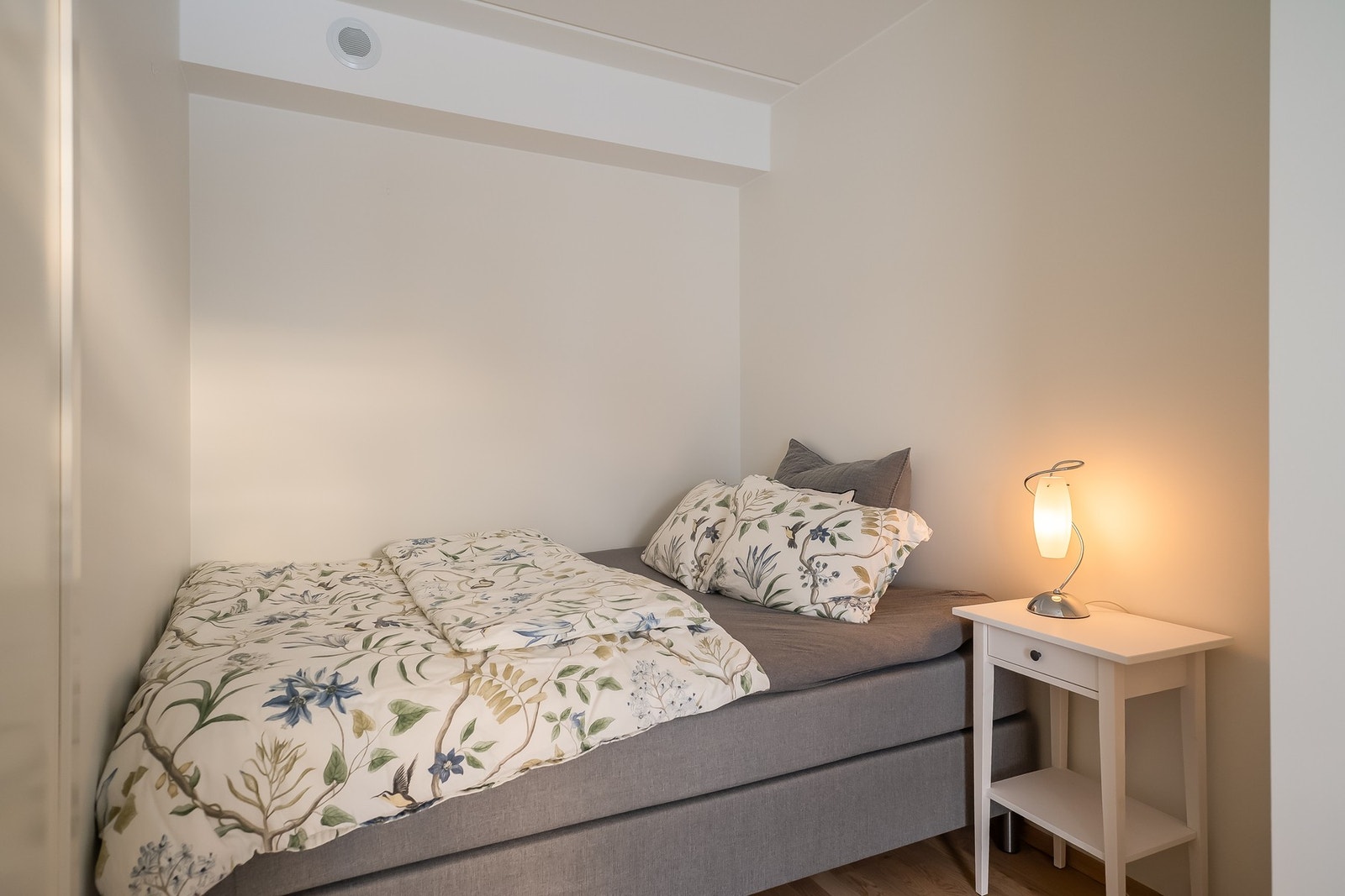 Leiligheten har to gode soverom som vender mot rolige omgivelser. Galleribilde