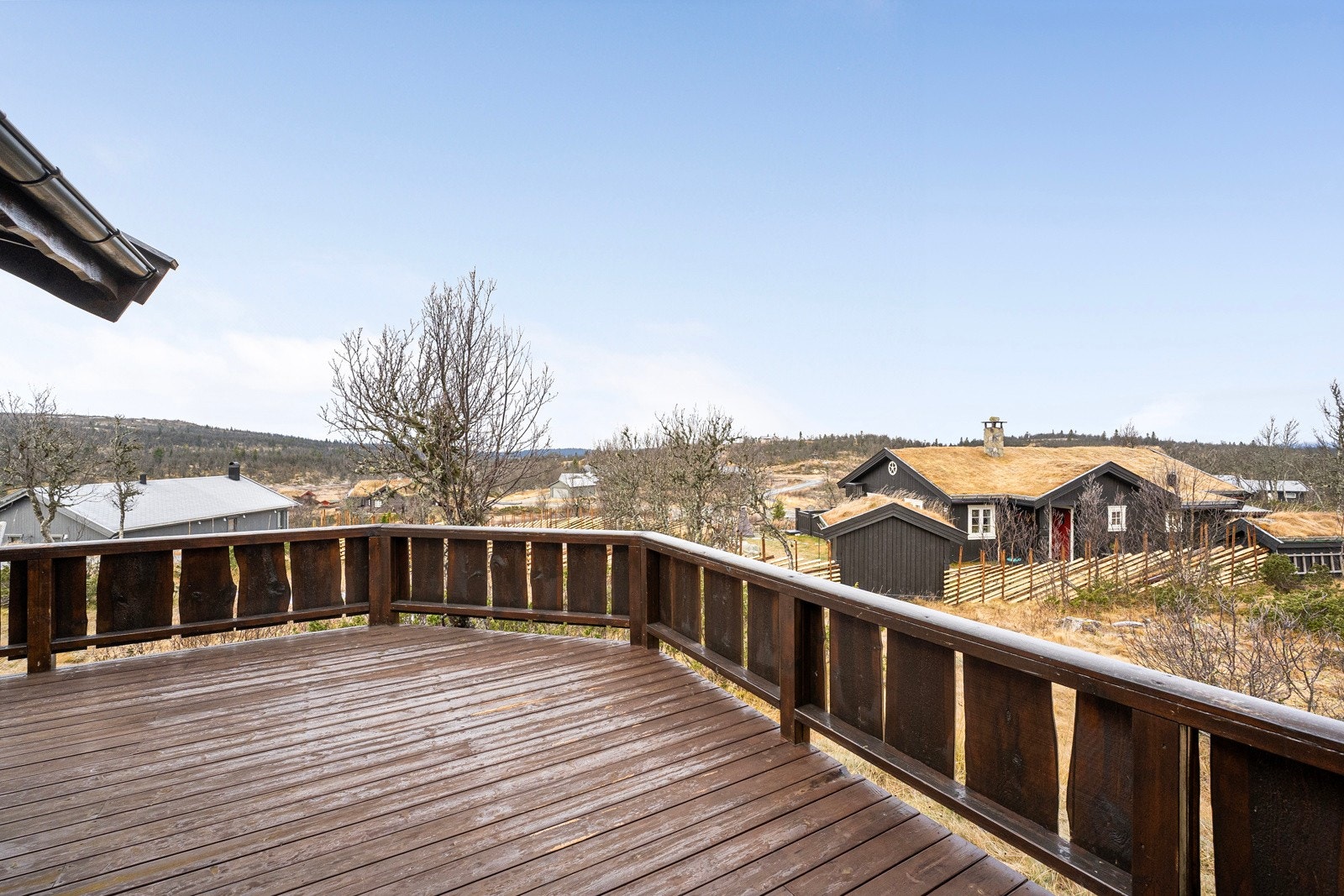 Lenningen er et snøsikkert og familievennlig område, perfekt for både småbarnsfamilier og naturelskere som ønsker fred, ro og ekte fjellstemning. Galleribilde