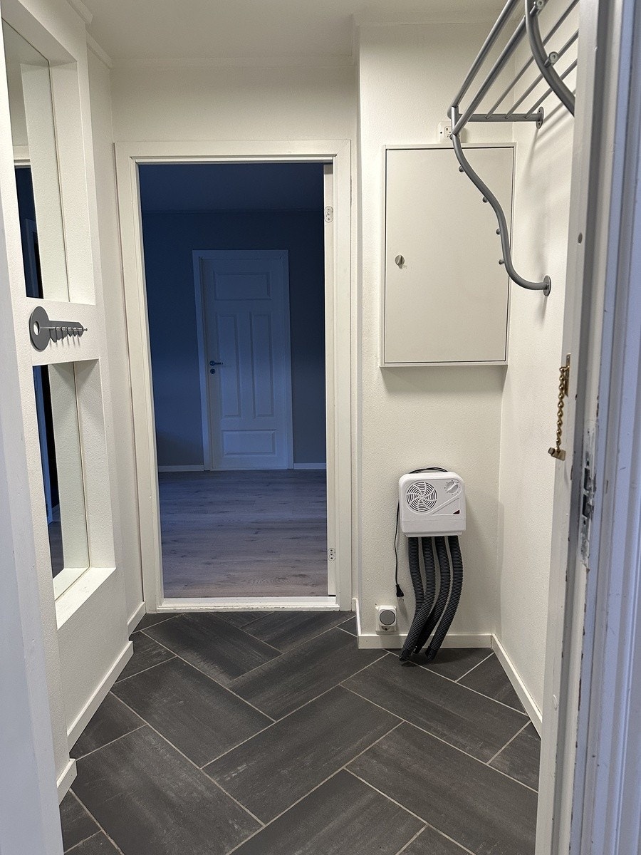 Yttergang med skotørker Galleribilde