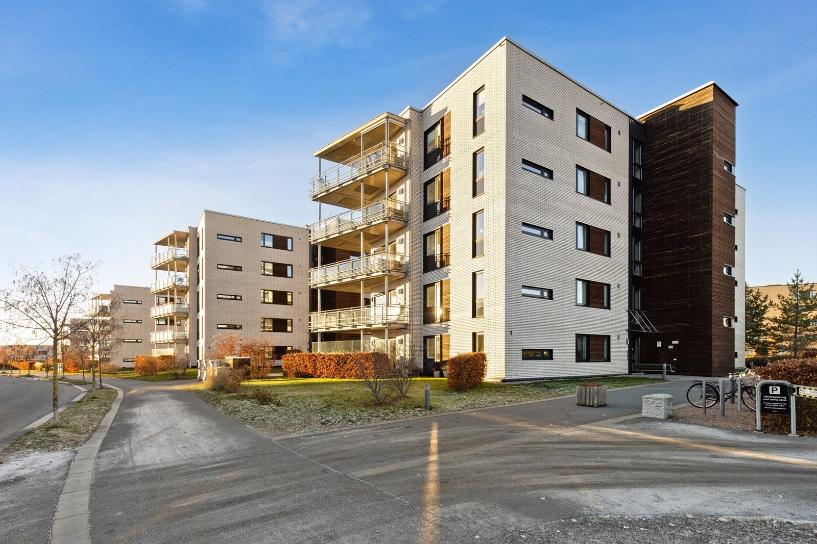 Velkommen til en enklere hverdag - flytt rett inn og nyt livet på Hundsund. Galleribilde