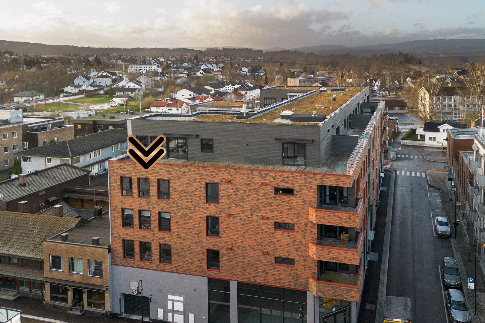 Området har nærhet til skoler, barnehager, offentlig kommunikasjon og gode servicetilbud. Galleribilde