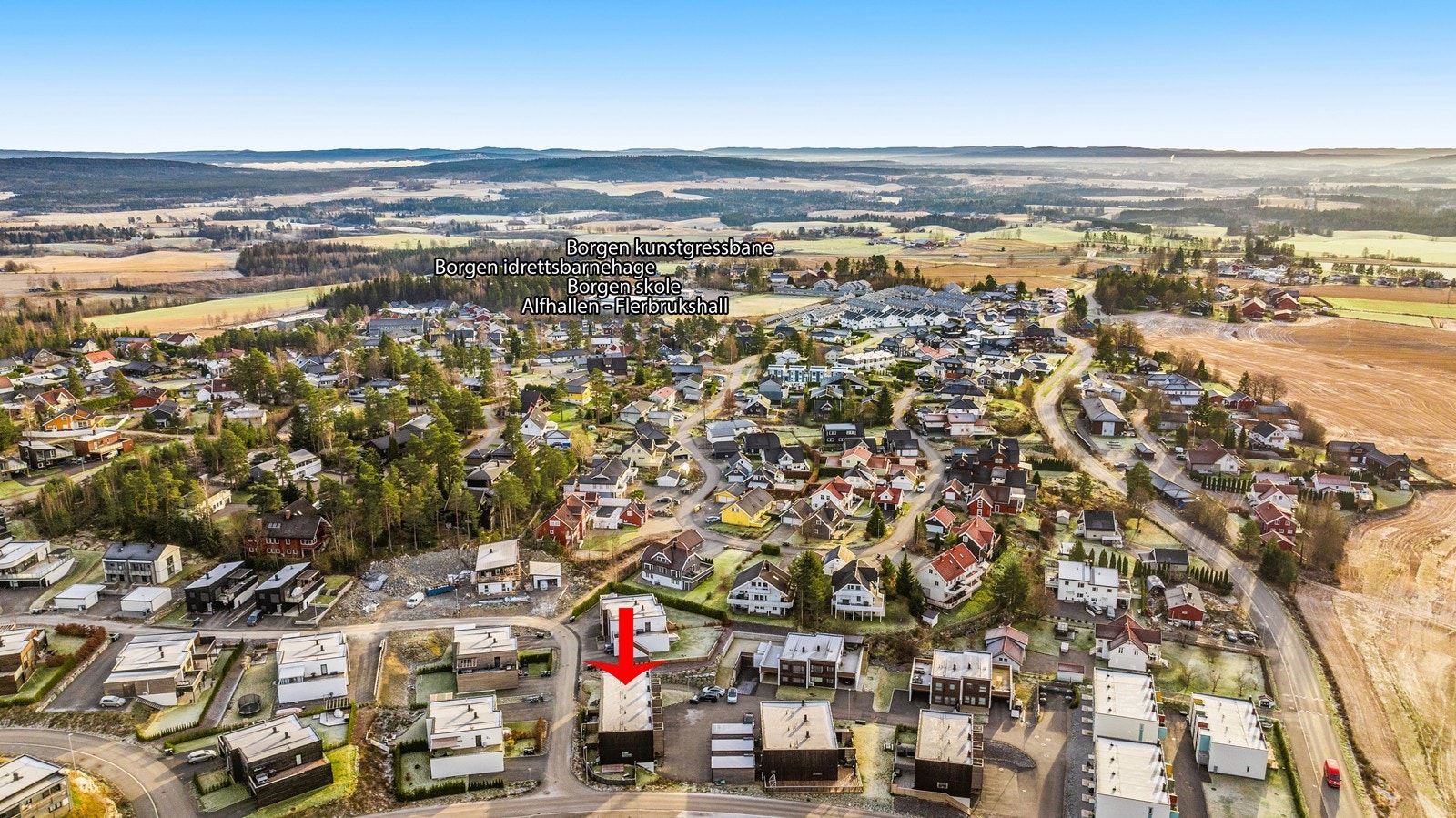 Området er barnevennlig med kort vei til Borgen skole, idrettsbarnehage og Alfhallen. Galleribilde