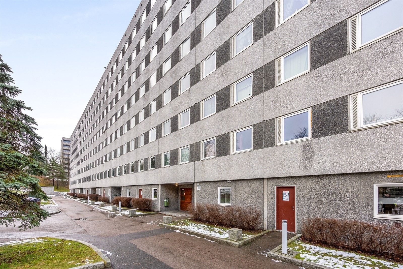 Beliggenheten er sentral på Haugenstua, i et etablert og populært boligområde. Galleribilde