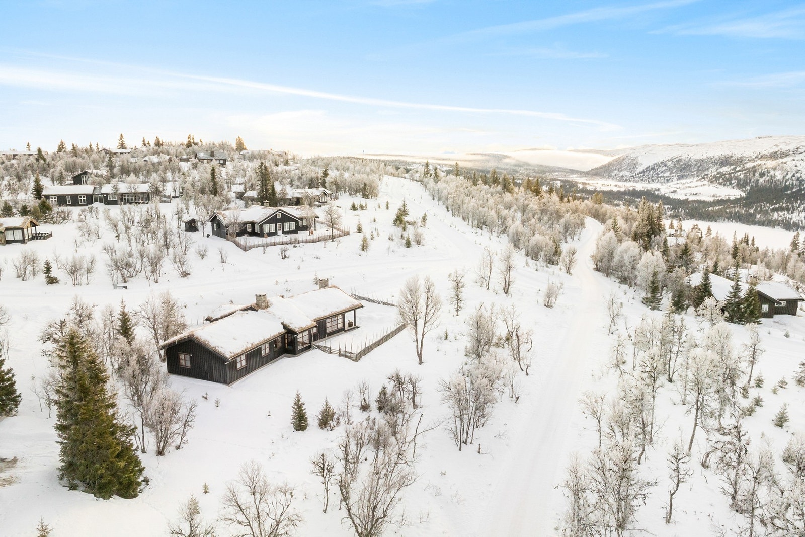 Hytta er et ideelt utgangspunkt for flotte naturopplevelser hele året, enten det er til fots, på sykkel eller på ski. Galleribilde