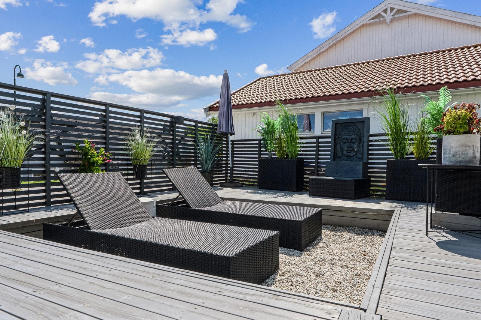 Terrasse i ulike nivåer, totalt 192 kvm Galleribilde