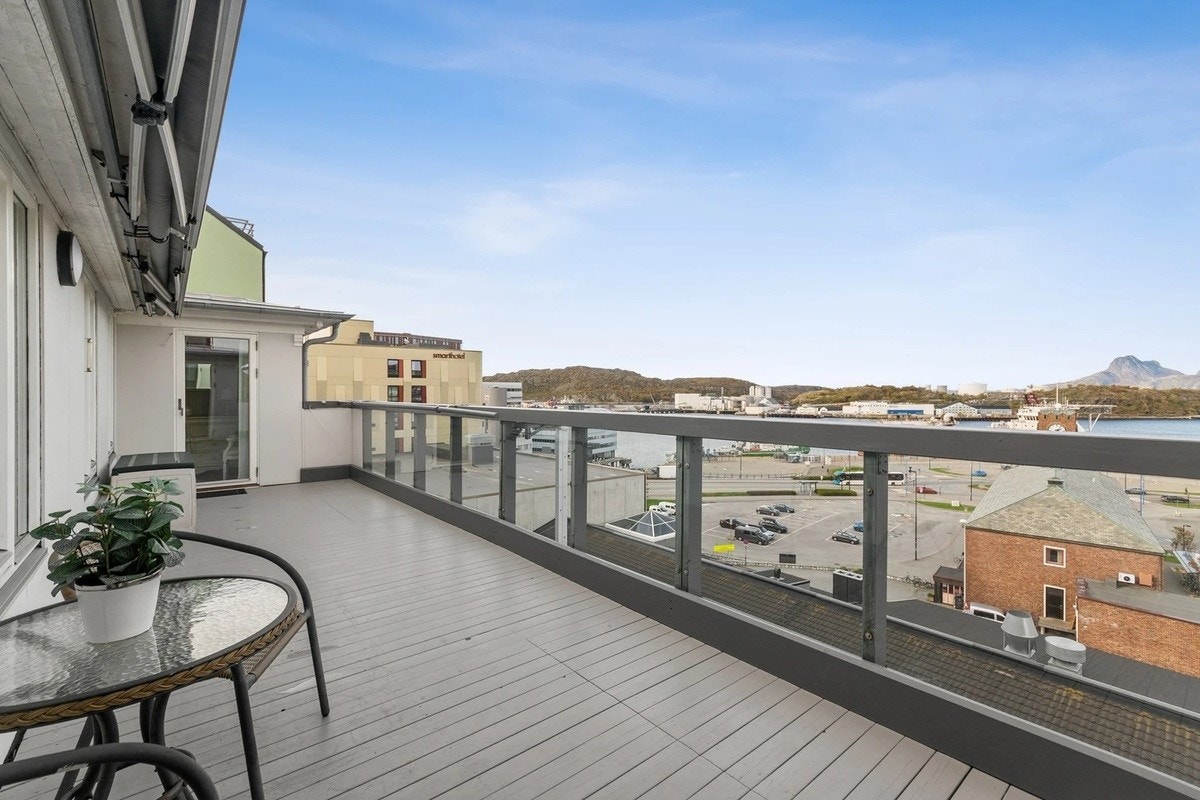 Flott utsikt fra egen terasse Galleribilde