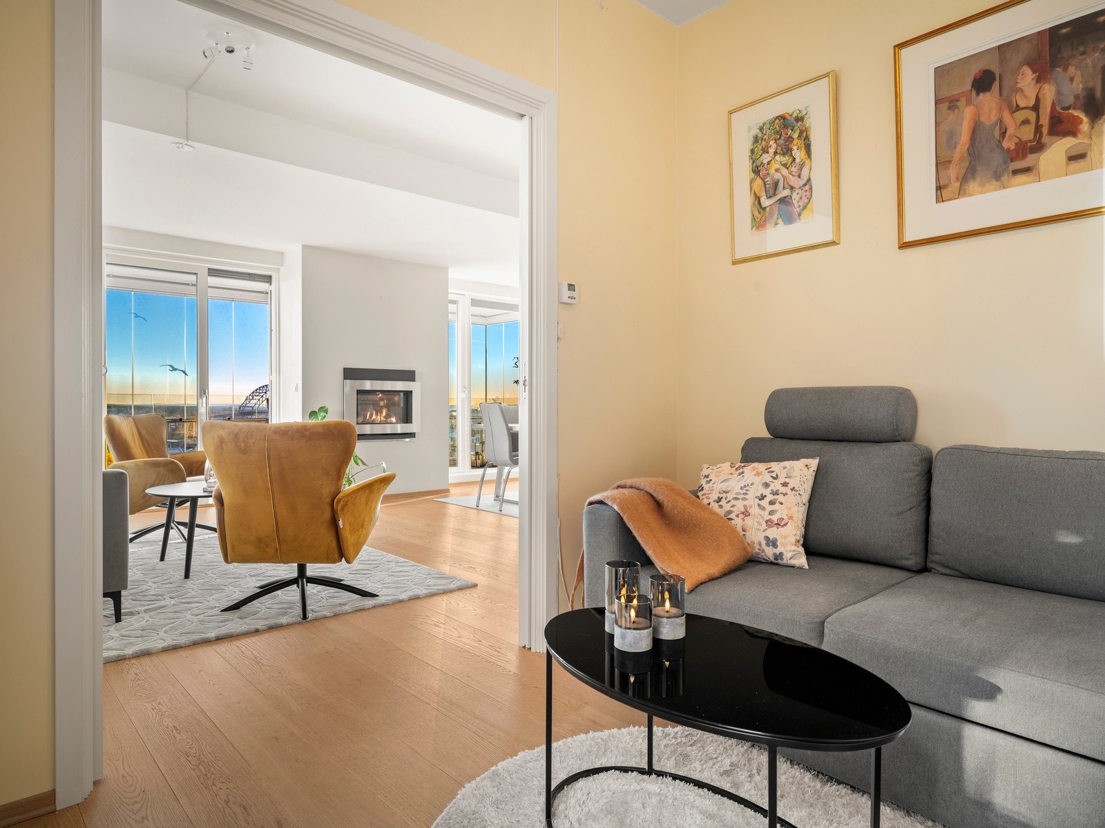 TV-stue/soverom 2 ligger i praktisk tilknytning til stuen. Galleribilde