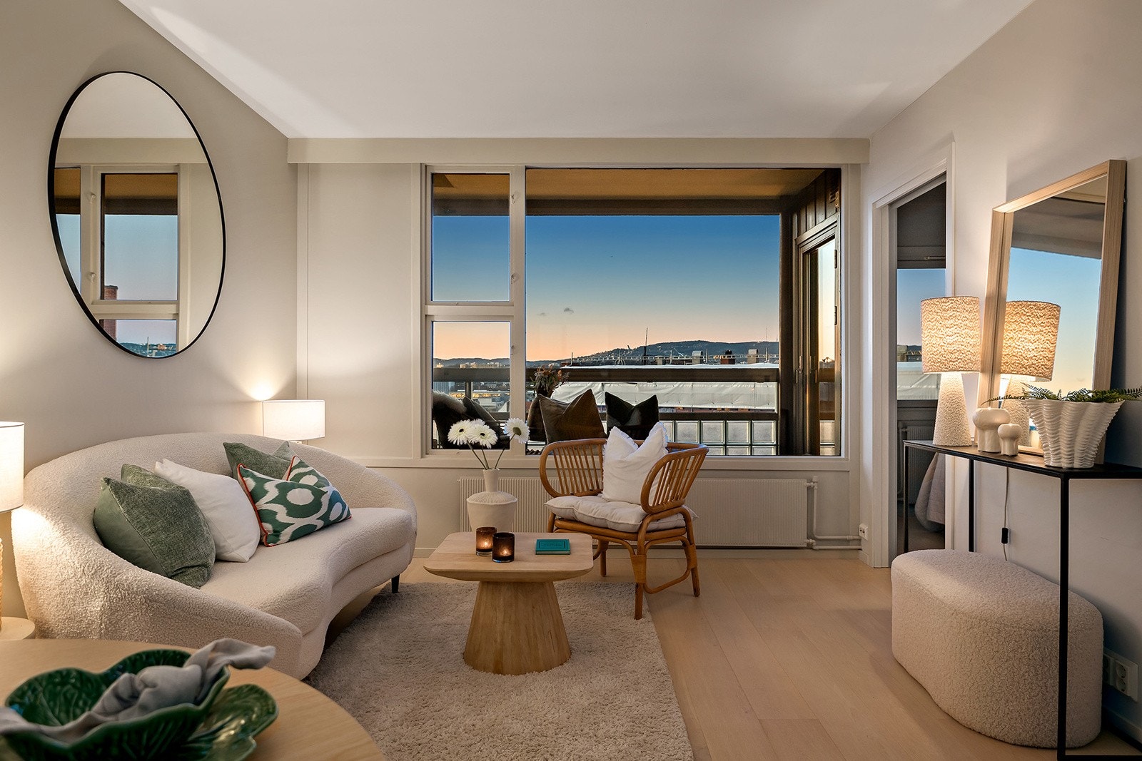 Utsikt mot Holmenkollen med fantastiske solnedganger Galleribilde