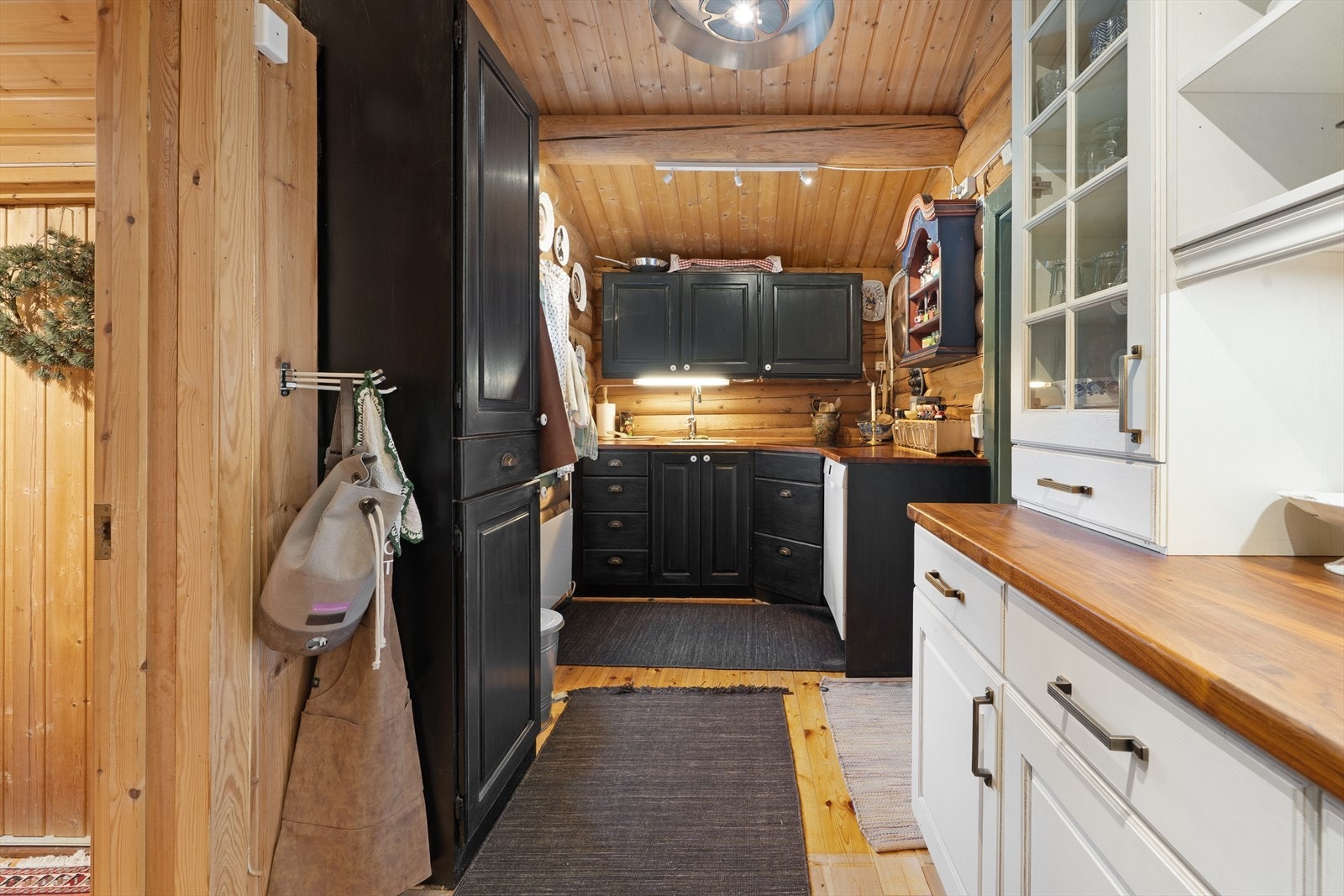 Kjøkken i den gamle hytten Galleribilde