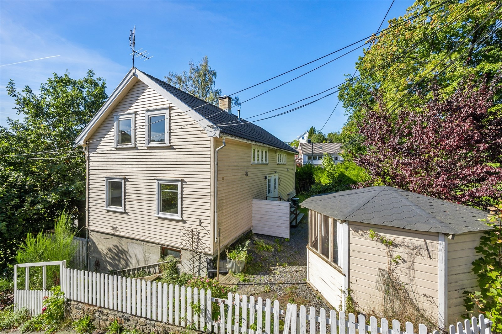 Velkommen til Bausplass 8! Vertikaldelt halvpart av seksjonert bolig Galleribilde