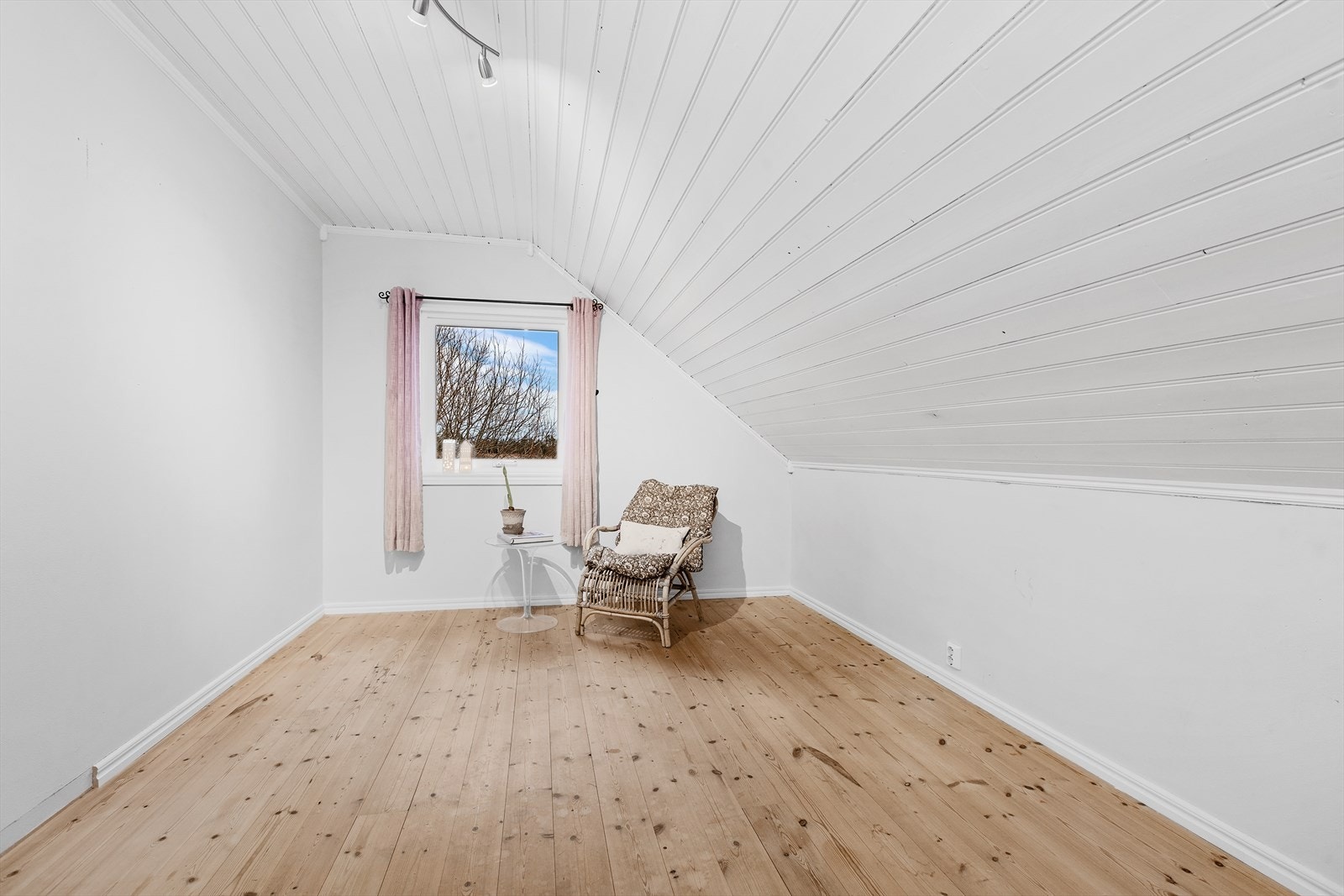 Soverom 3 i andre etasje egnes godt som barnerom Galleribilde