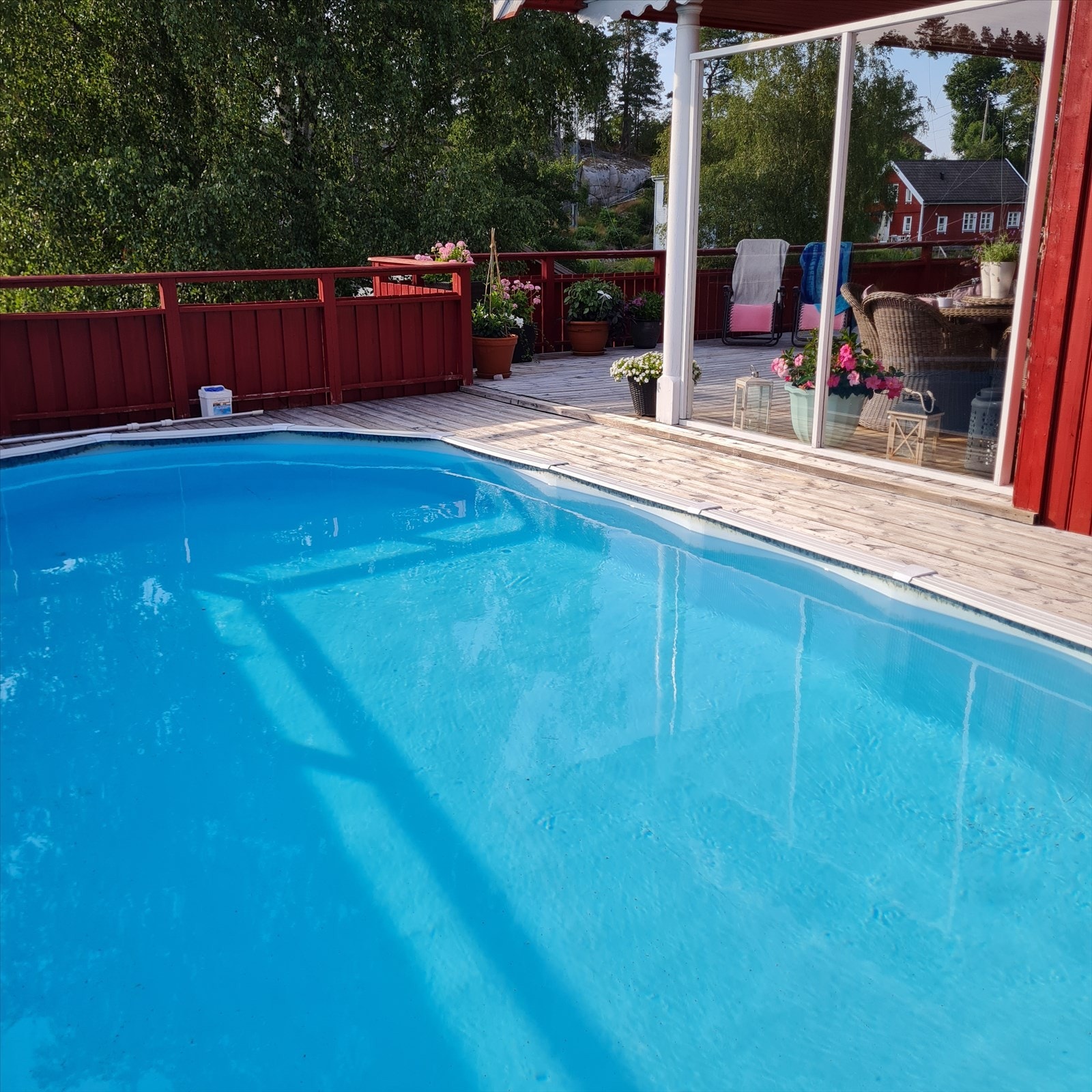 Bassengområde (tatt av Selger) Galleribilde