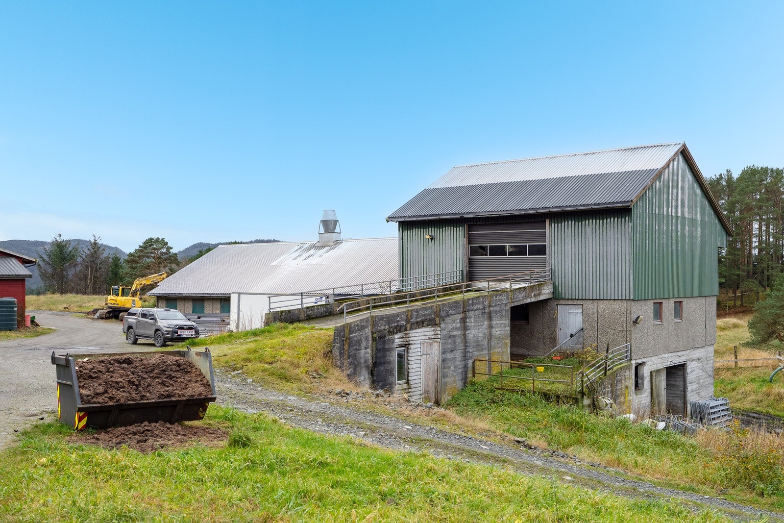 Eldre driftsbygning fra 1981, oppgradert i 2006 Galleribilde