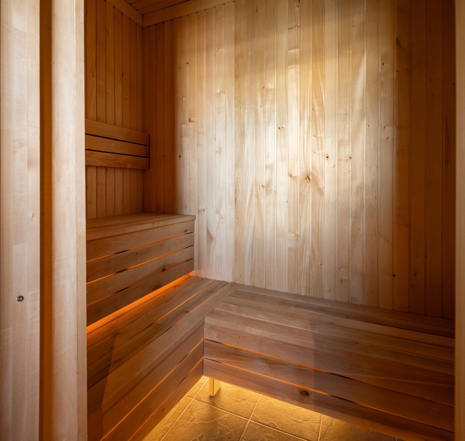 Tilknyttet badet finner du en romslig badstue, perfekt for avslapning etter en dag ute i kulden. Galleribilde