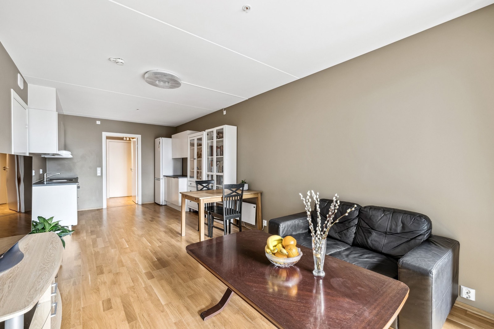 Stue + kjøkken. Galleribilde