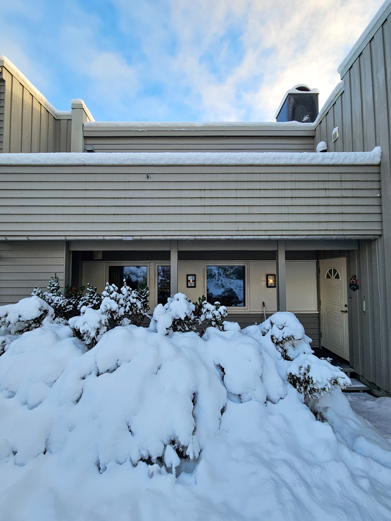 Overbygd inngangsparti. Galleribilde