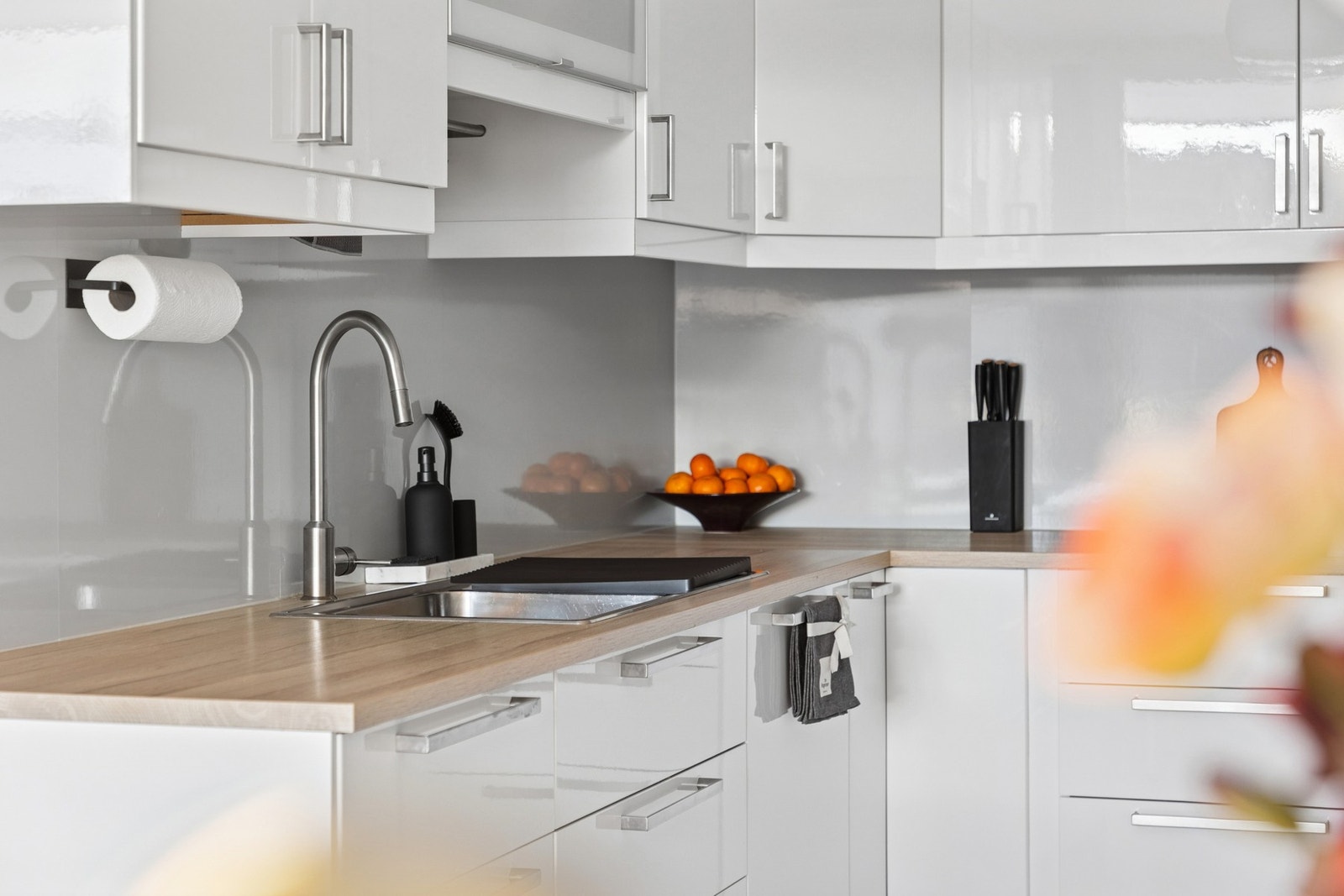 Vannrørene til kjøkkenet ble skiftet i 2017. Galleribilde