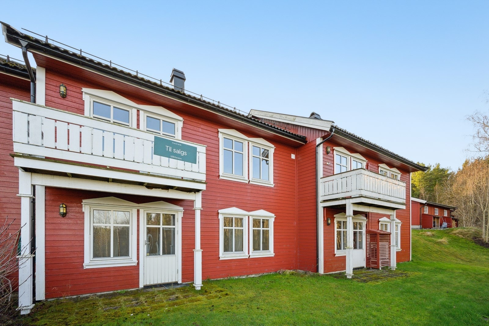 Et rekkehus i kjede beliggende i barnevennlige omgivelser! Galleribilde