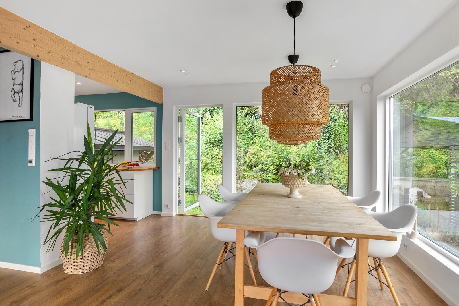 Spisestue i ett- med naturen! Galleribilde