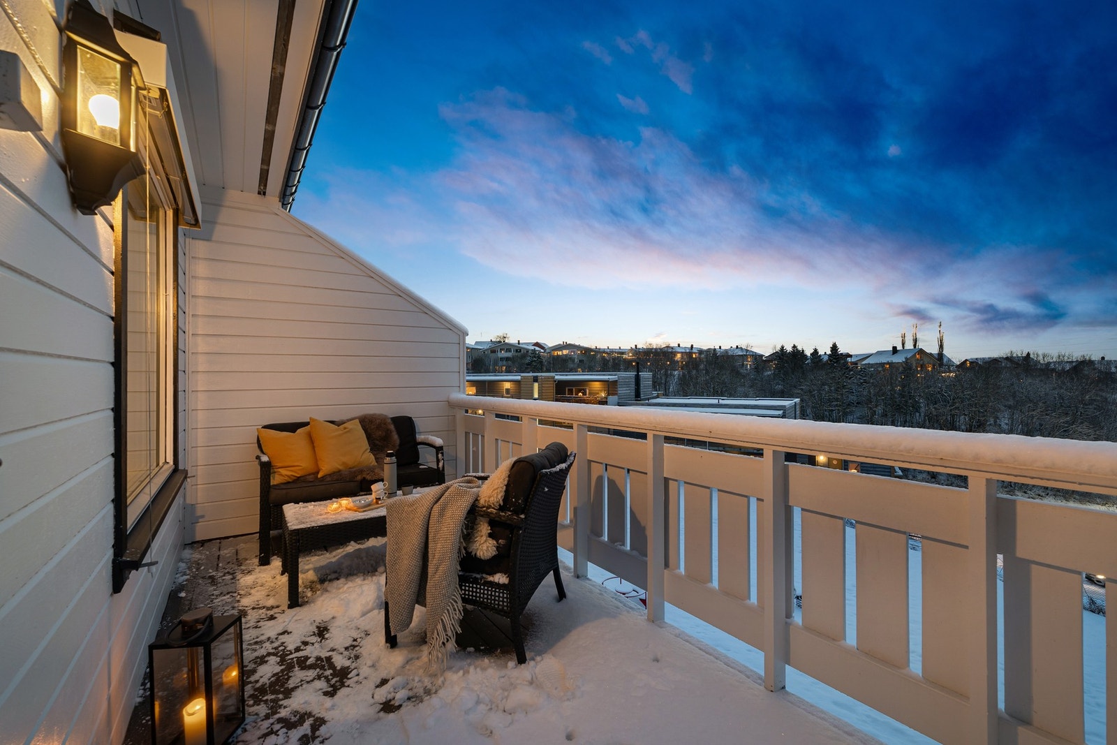 Romslig balkong på 8,6 kvm. Galleribilde