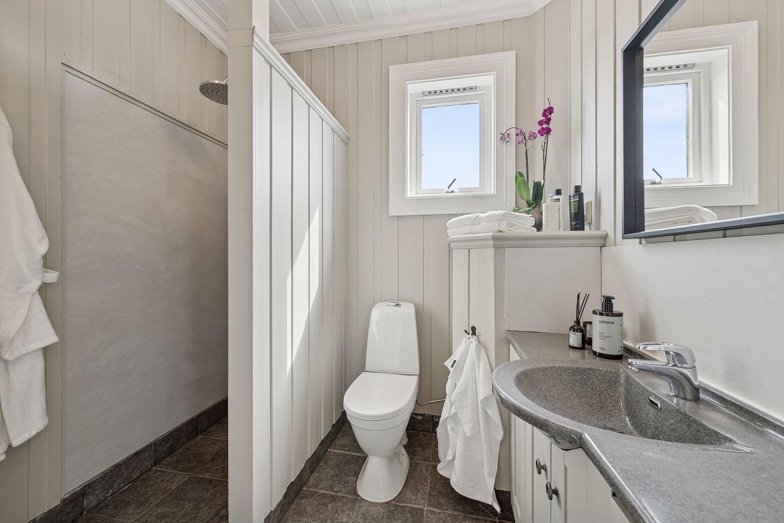 Bad 2. etasje Galleribilde