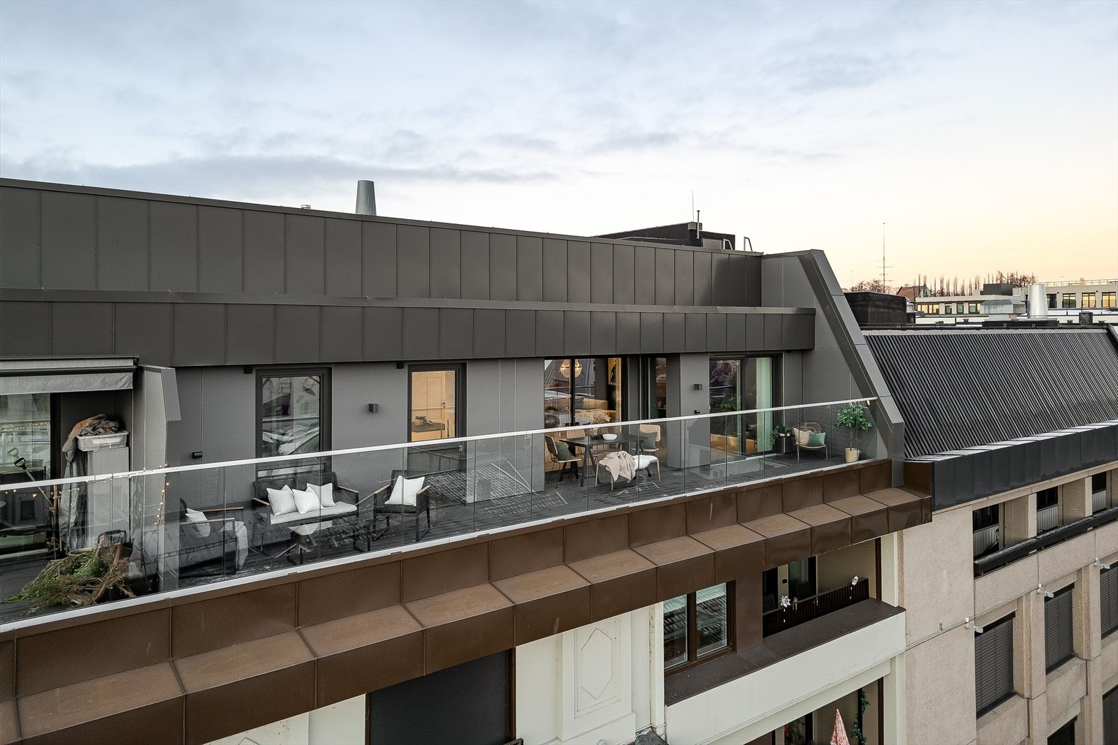 En sjelden stor og skjermet uteplass sentralt i byen. Galleribilde