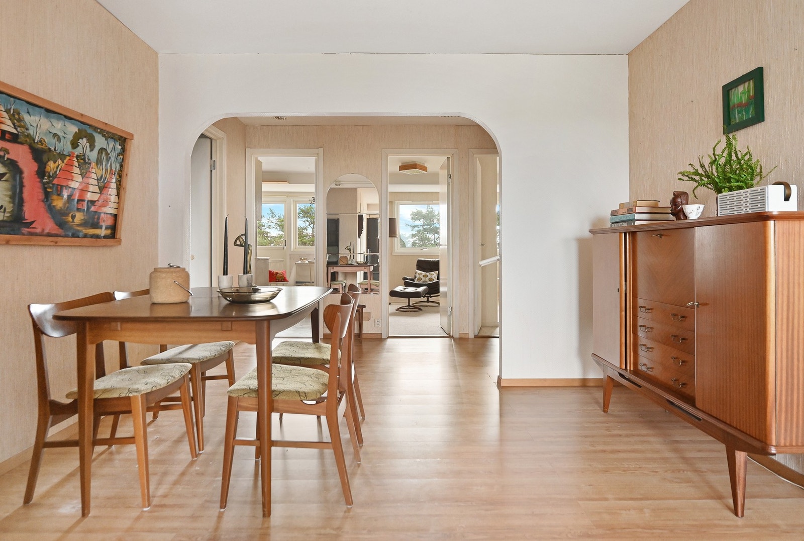 Leiligheten har standard fra byggeår, og har et generelt behov for modernisering. Galleribilde