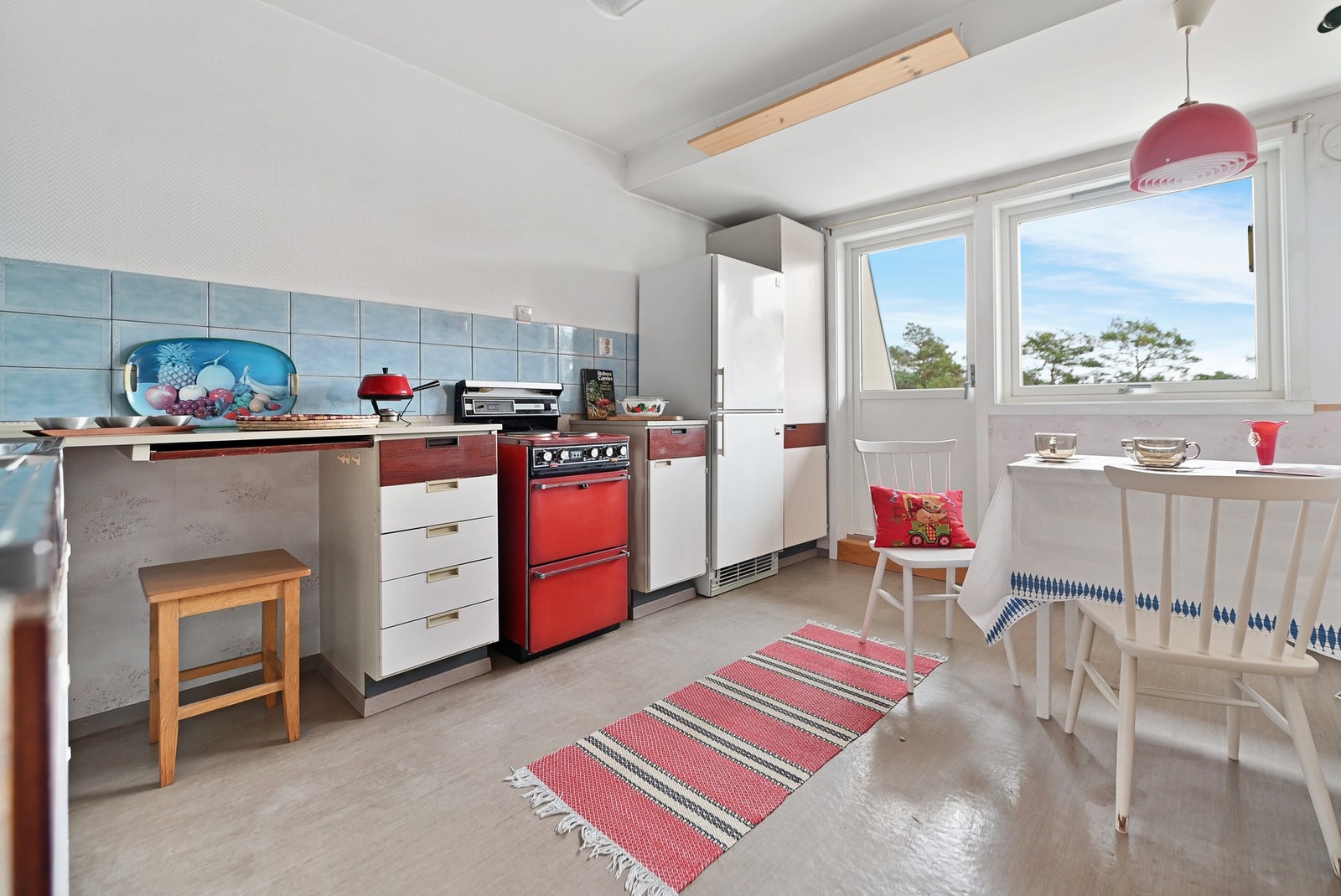 Kjøkkenet har utgang til østvendt terrasse. Galleribilde