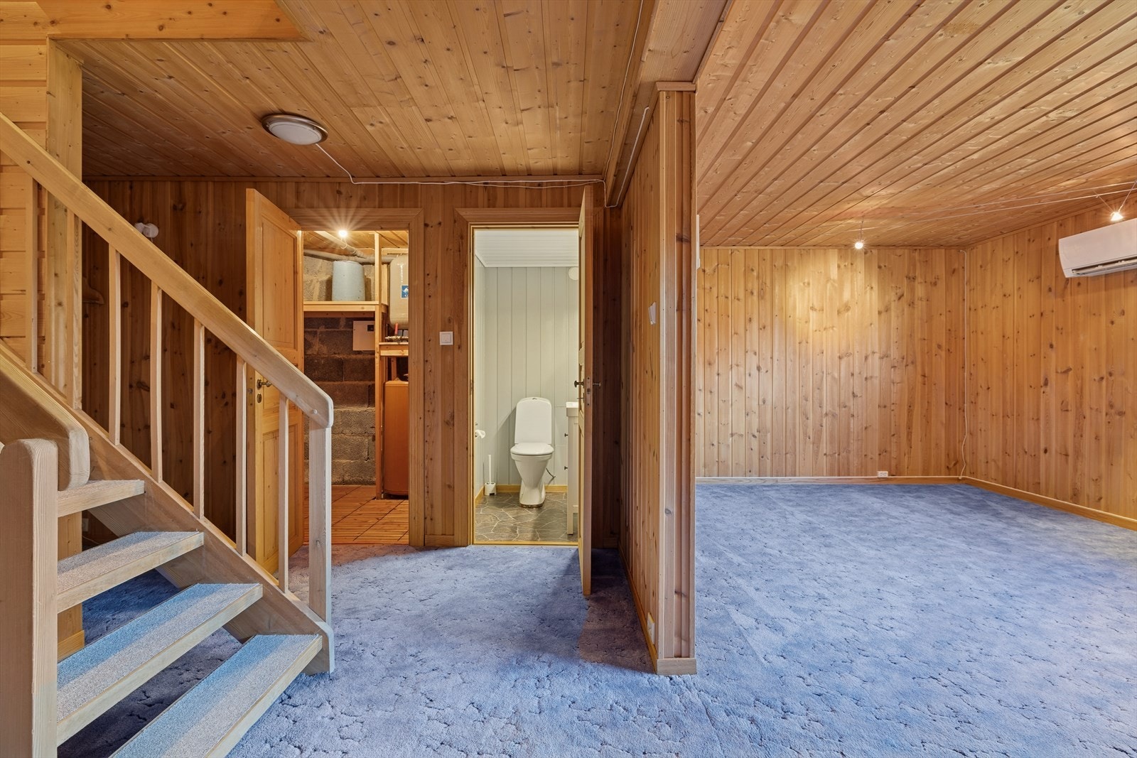 Kjellerstue og toalett Galleribilde