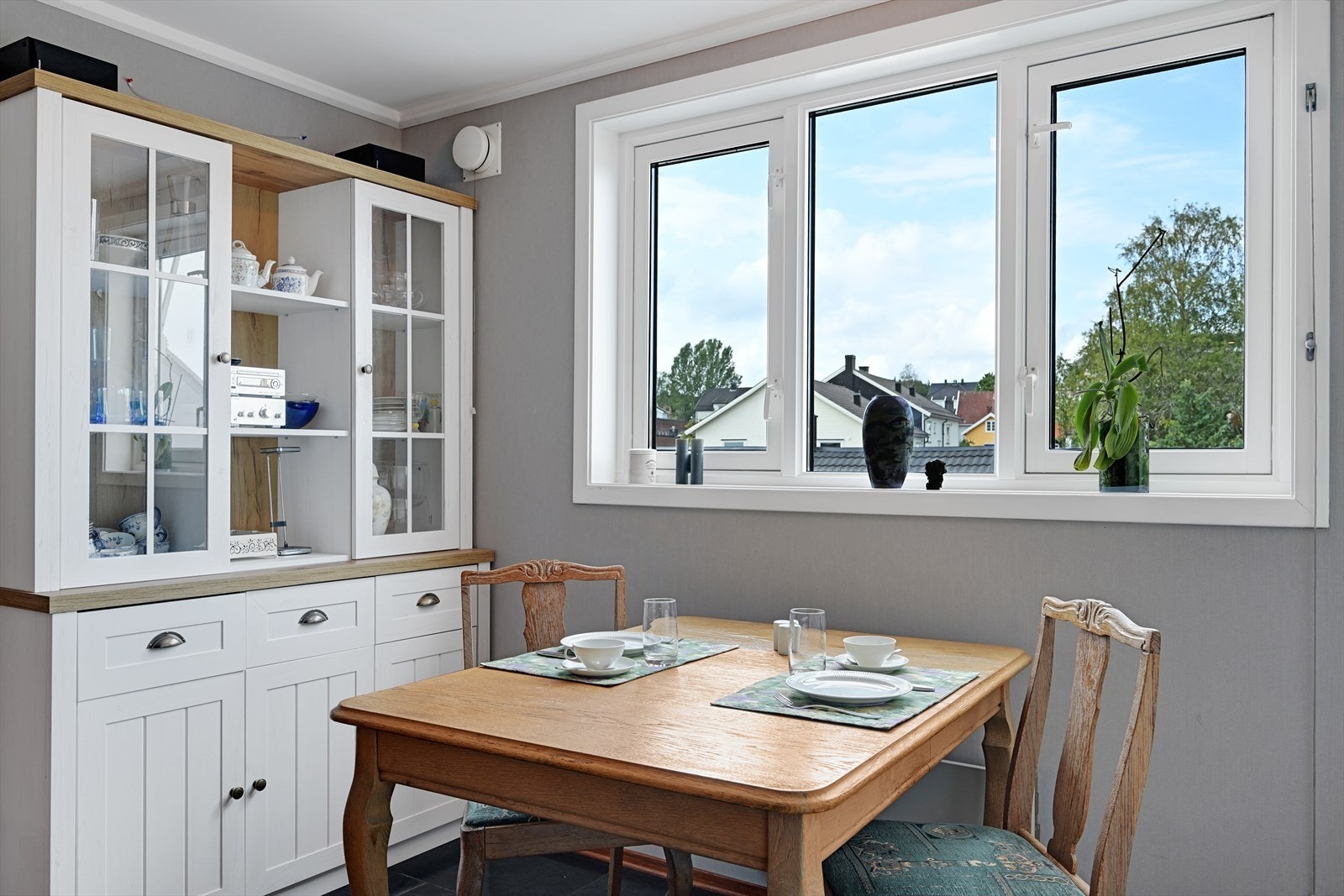 Spisekrok på kjøkkenet. Galleribilde